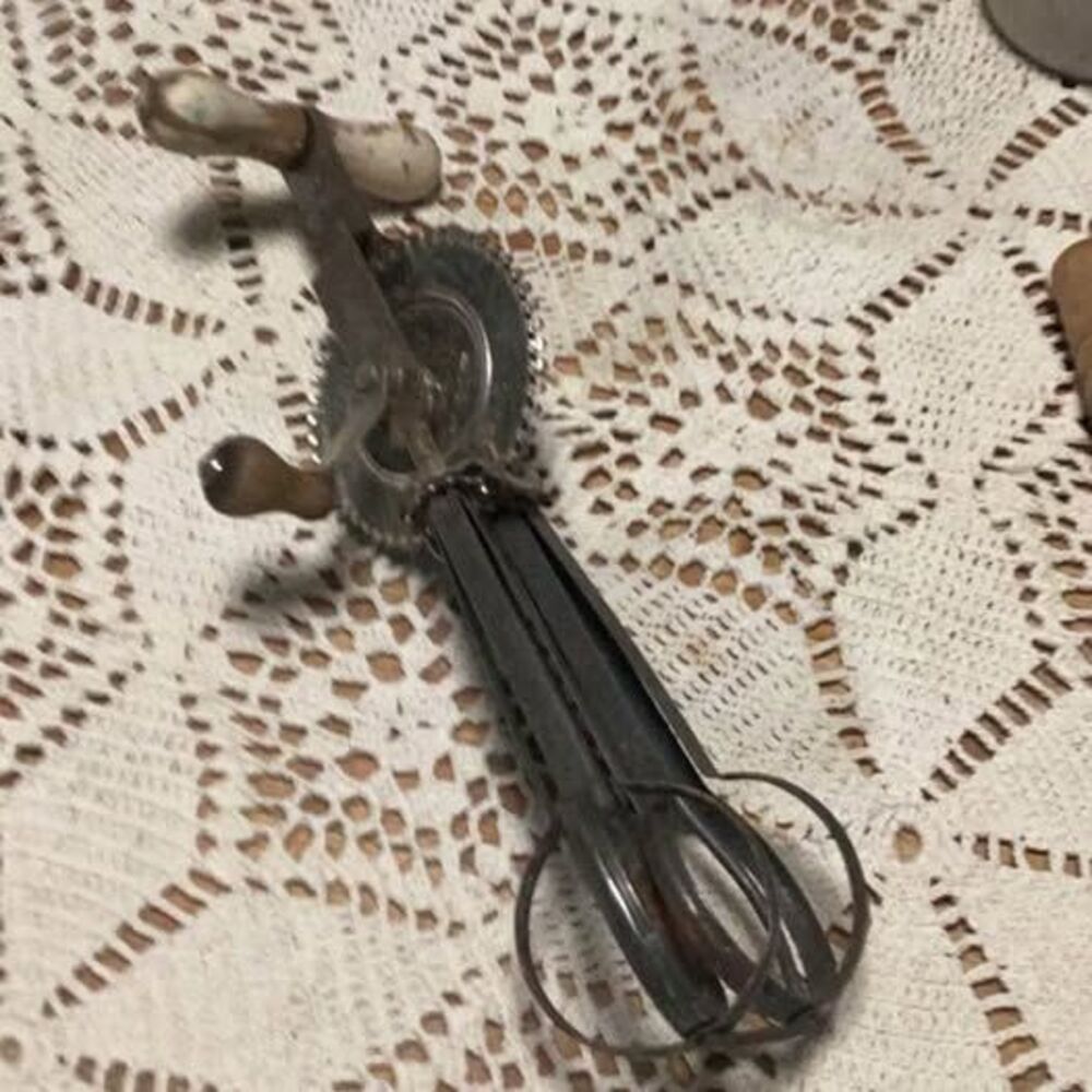Vintage A&J Super Center Drive Hand Mixer Egg Beater